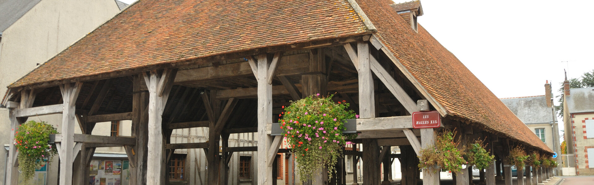 Mairie de Lorris dans le 45 Loiret